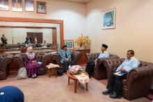 YB Dato Hajjah Hanifah Hajar Taib, Timbalan Menteri Ekonomi telah melakukan kunjungan hormat ke atas YAB Tuan Mohd Shukri Ramli, Menteri Besar Perlis